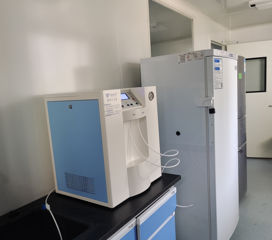 雙級反滲透實驗室超純水機(jī) 雙級反滲透實驗室超純水機(jī)