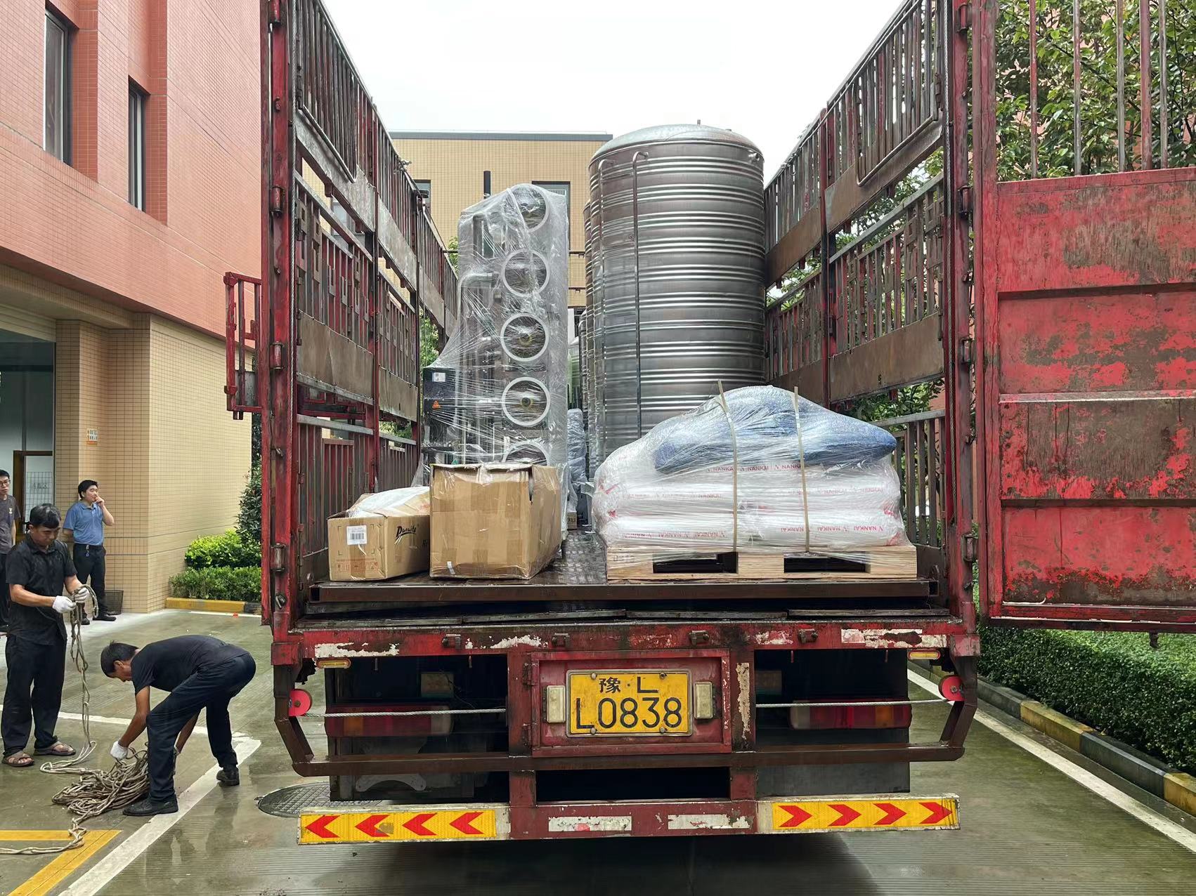 純水設(shè)備發(fā)貨現(xiàn)場 純水設(shè)備發(fā)貨現(xiàn)場